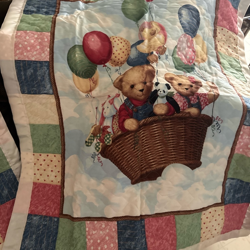 Infant Colorful Teddy Bear Quilt